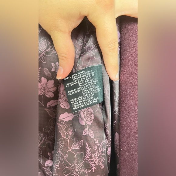 Guess women’s Winter coat XL burgundy - Picture 3 of 4